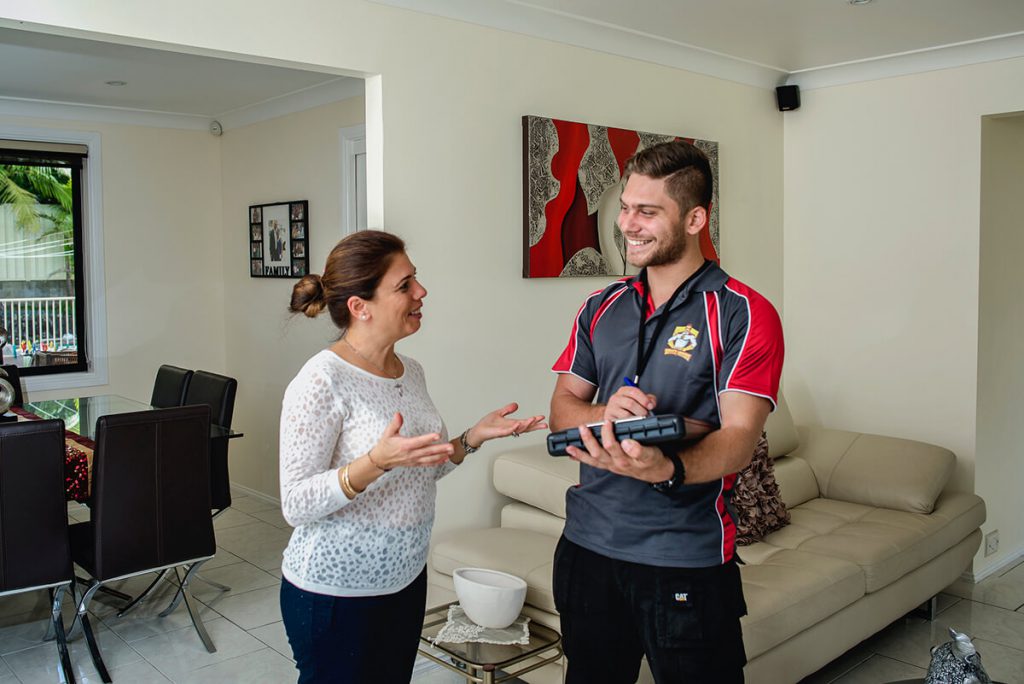 Service Heroes employee